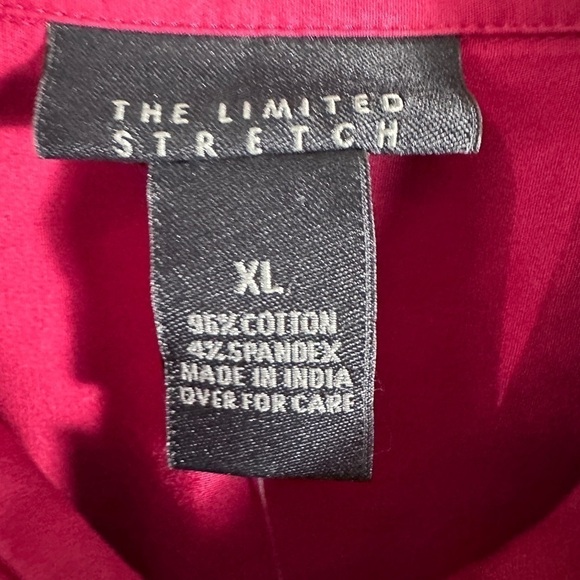 The Limited Stretch Red Clasp Front Top Size XL NWT - Picture 5 of 5